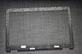 Ramka Matrycy do Dell Latitude E5570 Precision 3510 – ujęcie z lewej strony faktura wykonania
