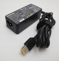 Lenovo 20V 2.25A 45W - oryginalny zasilacz do laptopa na jasnym tle