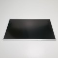 Dell E5530 – z boku krawędź z mocowaniami