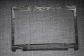 Ramka Matrycy do Dell Latitude E5450 – po lewej stronie fragment obudowy