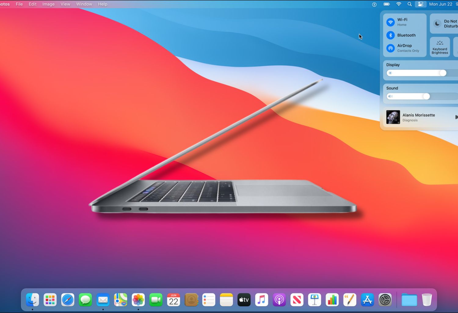 Apple MacBook Pro A1990 i9 – widok z przodu