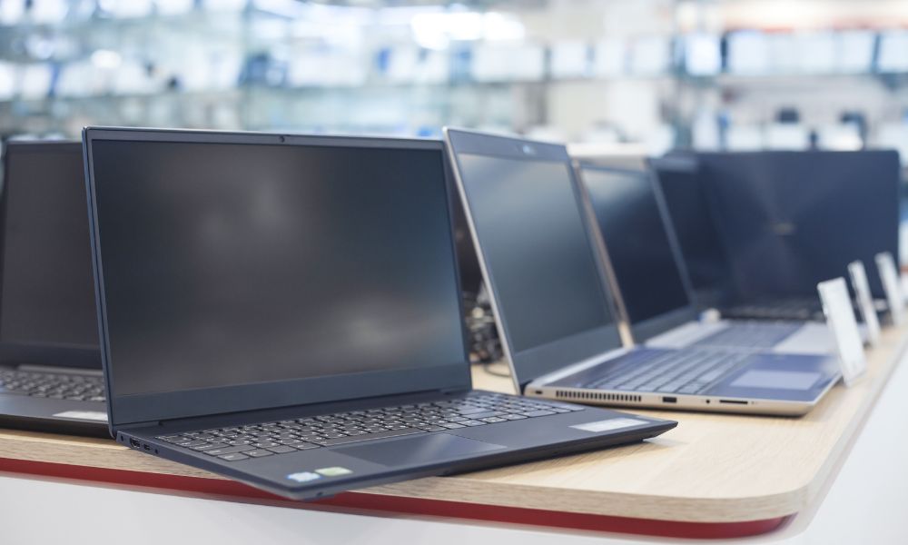 Jaki laptop poleasingowy do 1500 zł kupić w 2026? 6 modeli do porównania